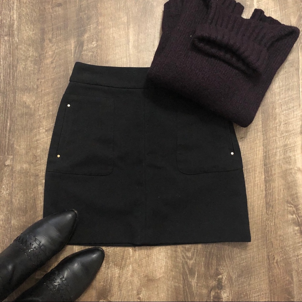 H&M | Black Mini Skirt